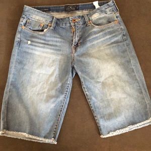 Women’s Lucky Boardwalk Bermuda